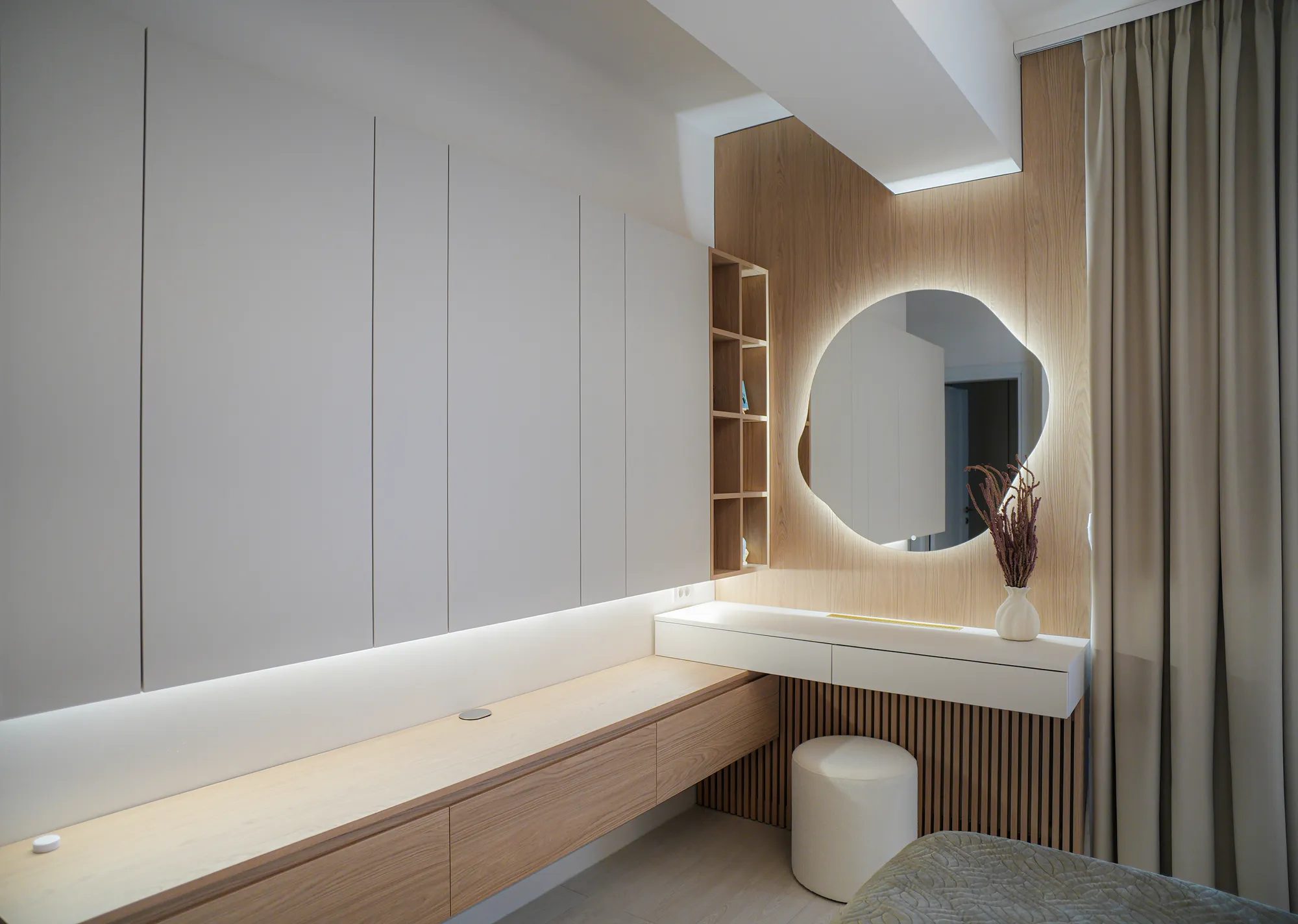 Living in Soft Tones — Constanța