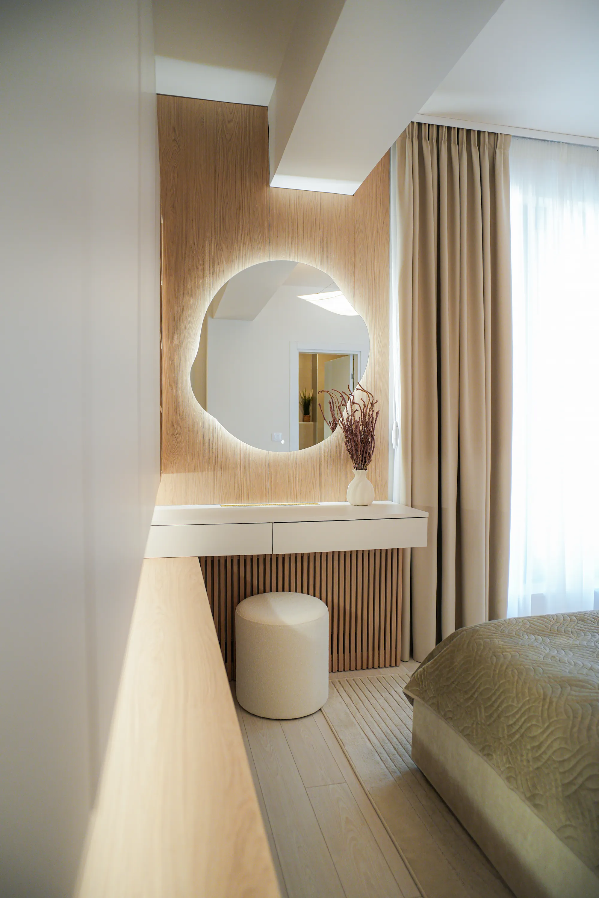 Living in Soft Tones — Constanța